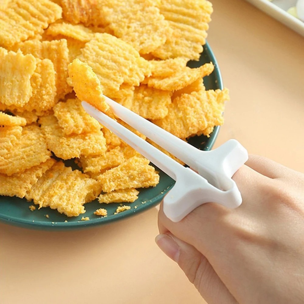 1PC Plastic Finger Snack Chops - Food Snacks To Eat recension och pris